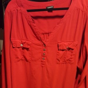 2 blouses in bundle